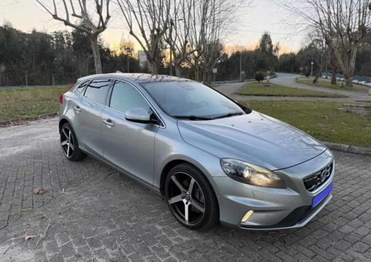 volvo-v40-2-0-d4-2014-diesel-1969cc