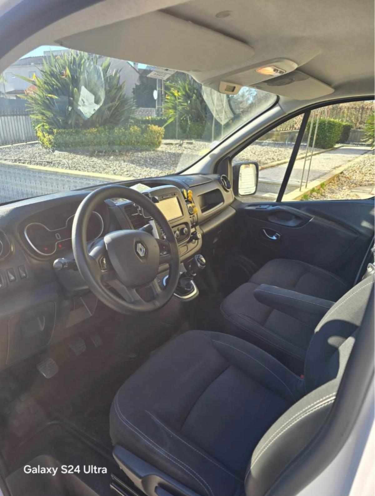 renault-trafic-2-0-120cv-2020-diesel-1997cc