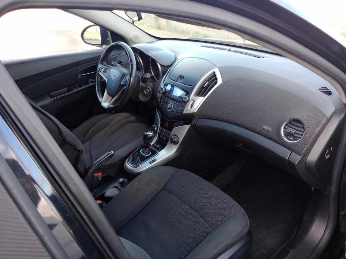 chevrolet-cruze-1-7-td-vcdi-awd-2012-diesel-1686cc