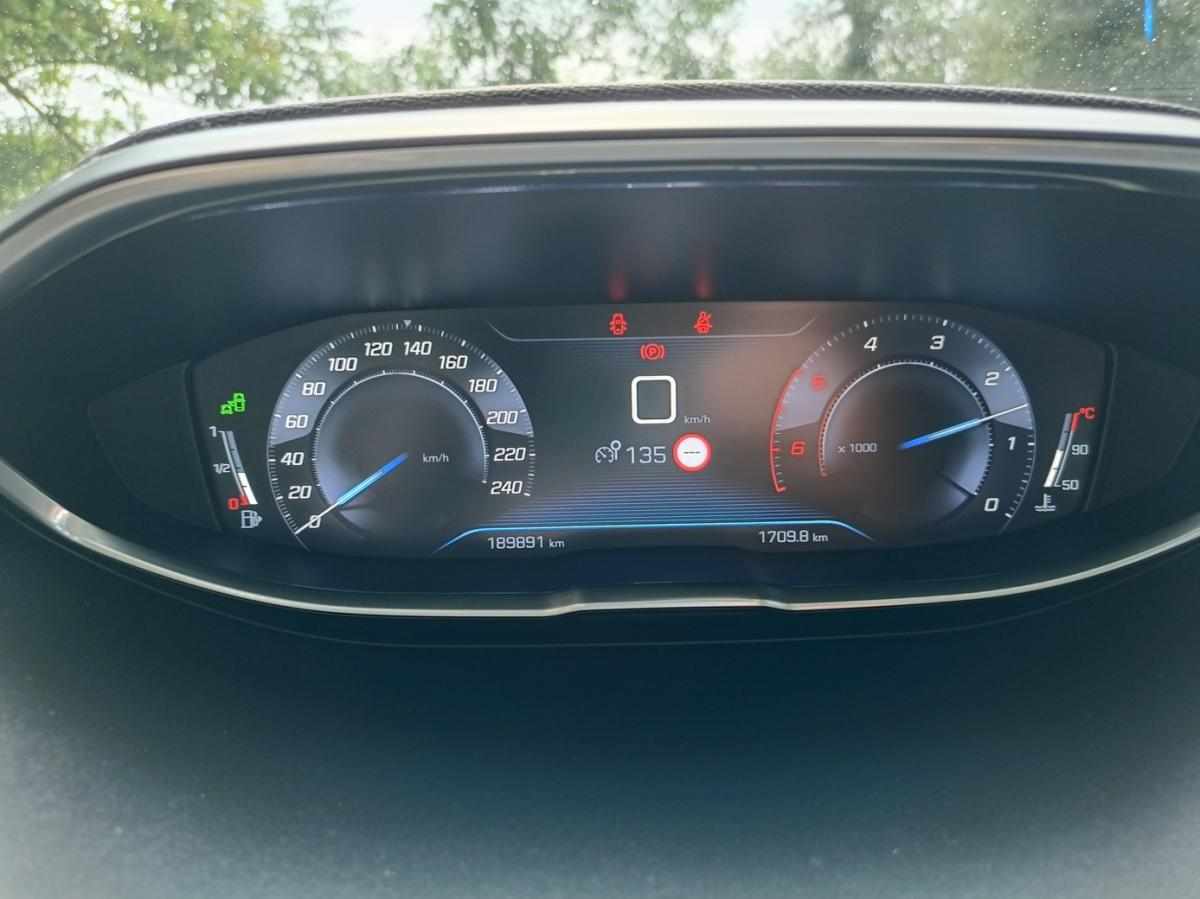 peugeot-5008-1-5-bluehdi-2018-diesel-1499cc