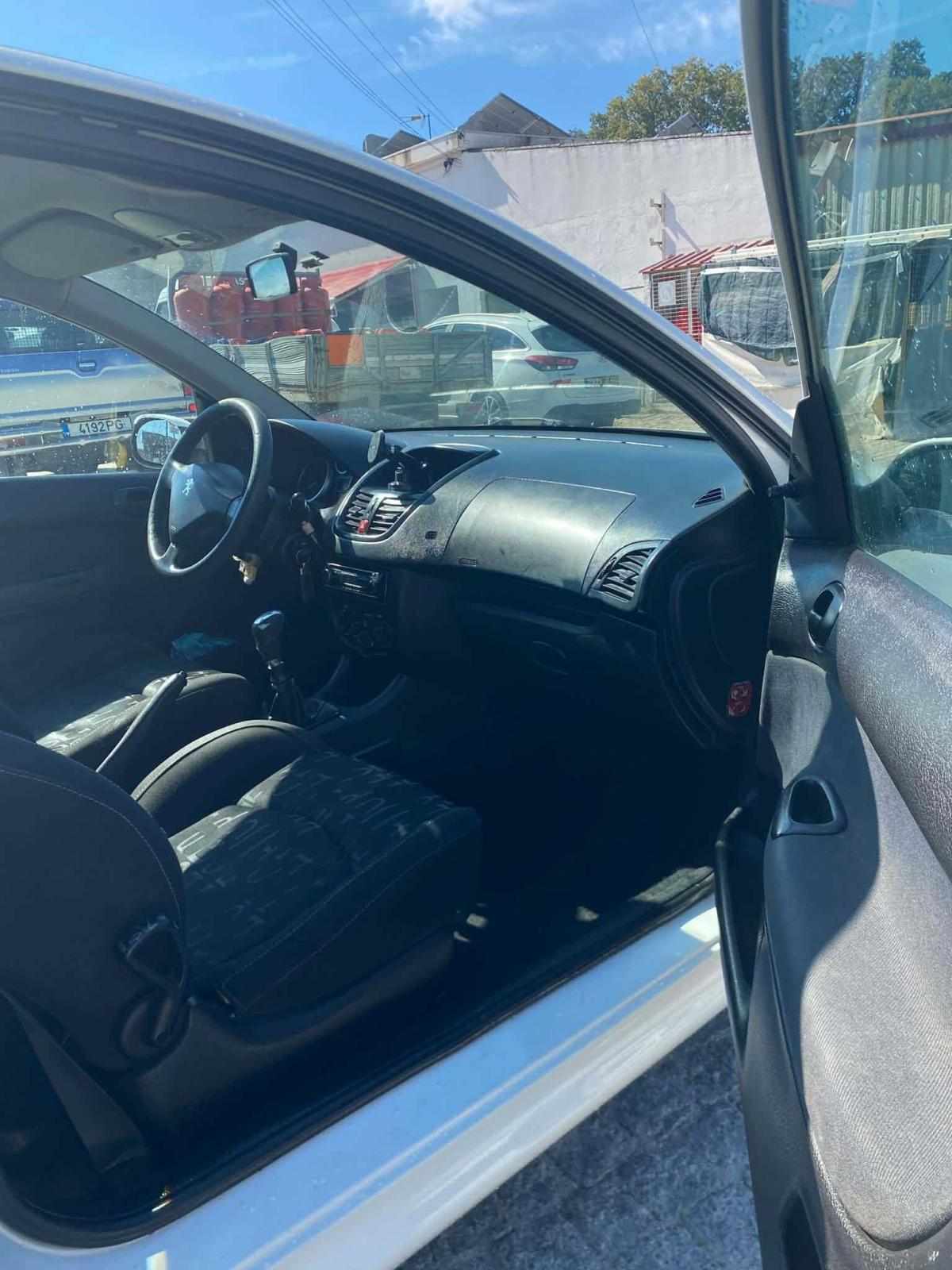 peugeot-206-1-4-68cv-2010-diesel-1398cc