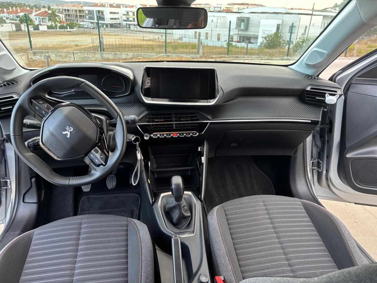 peugeot-208-1-2-puretech-2023-gasolina-1199cc
