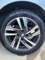 peugeot-208-1-2-puretech-2023-gasolina-1199cc