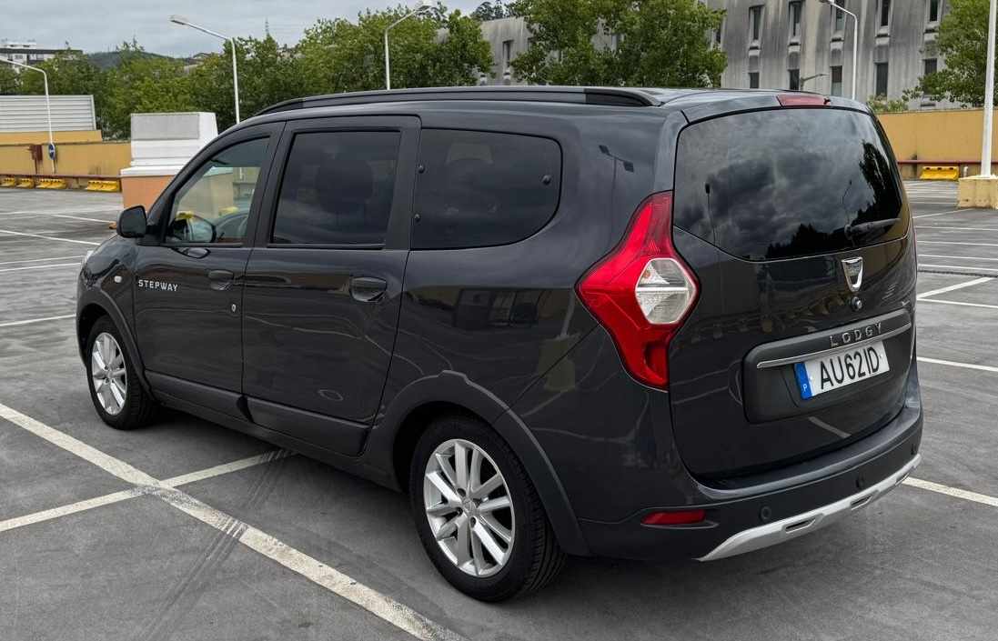 dacia-lodgy-1-5-116cv-2022-diesel-1461cc