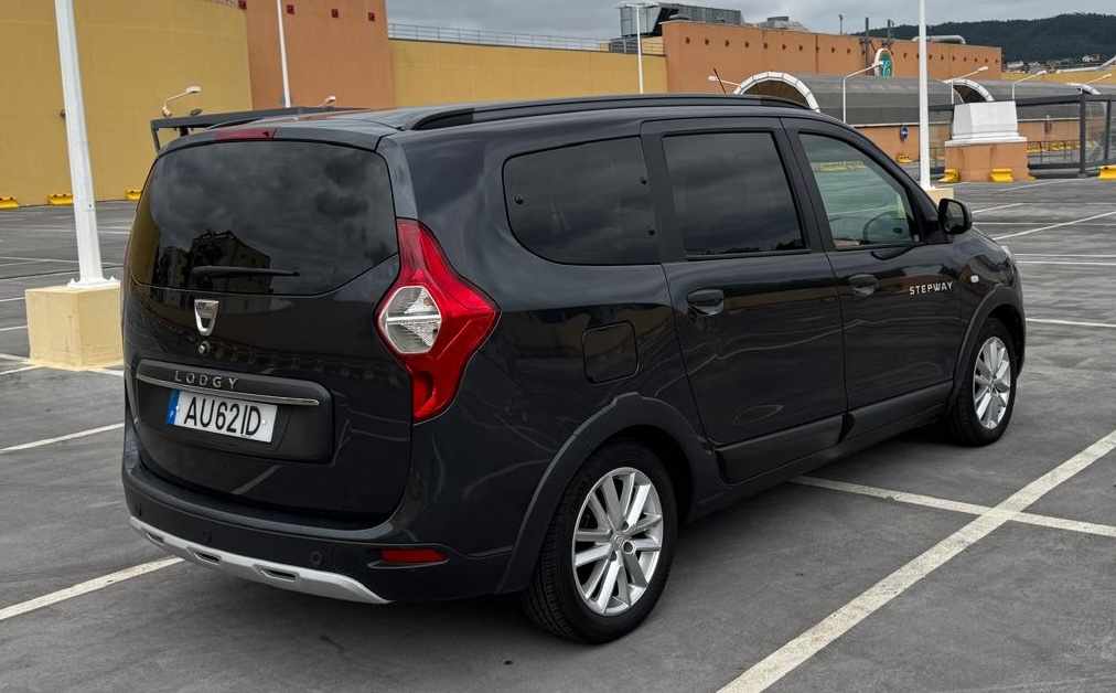 dacia-lodgy-1-5-116cv-2022-diesel-1461cc