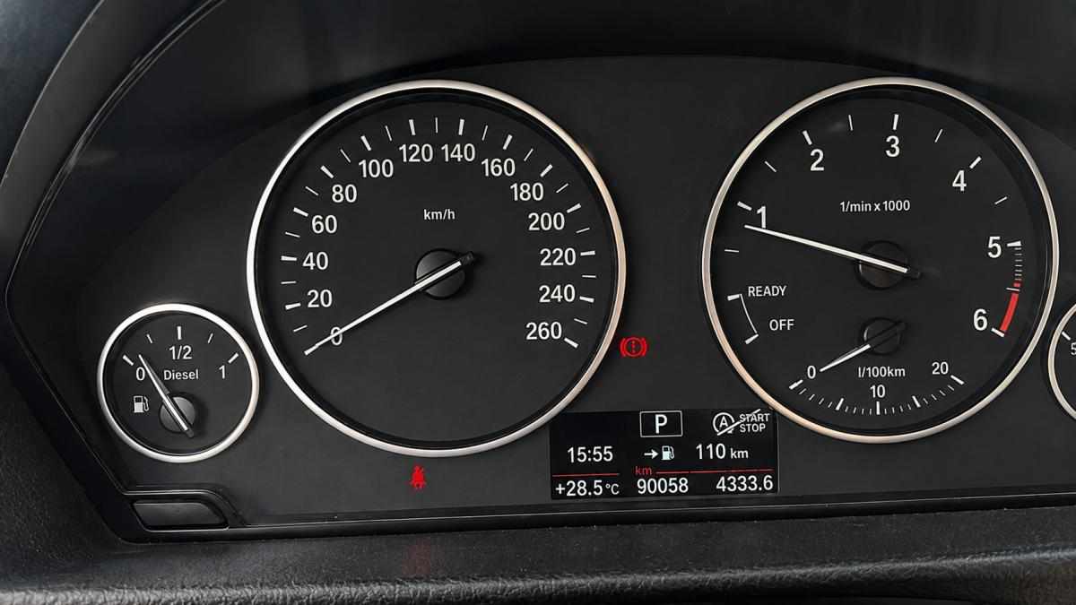 bmw-serie-3-318d-2015-diesel-1995cc