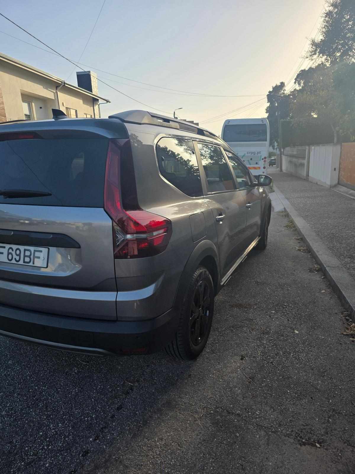 dacia-jogger-1-0-tce-eco-g-2023-gasolina-999cc