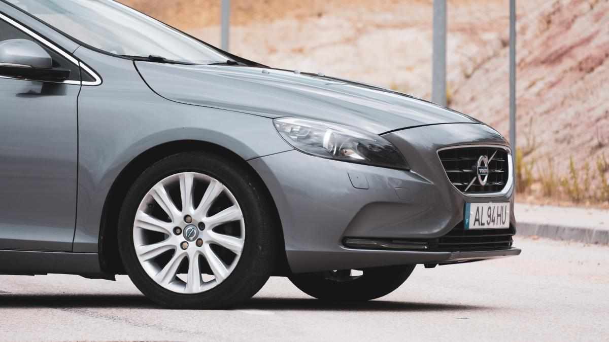 volvo-v40-1-6-d2-2015-diesel-1560cc