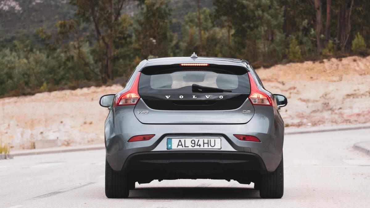volvo-v40-1-6-d2-2015-diesel-1560cc