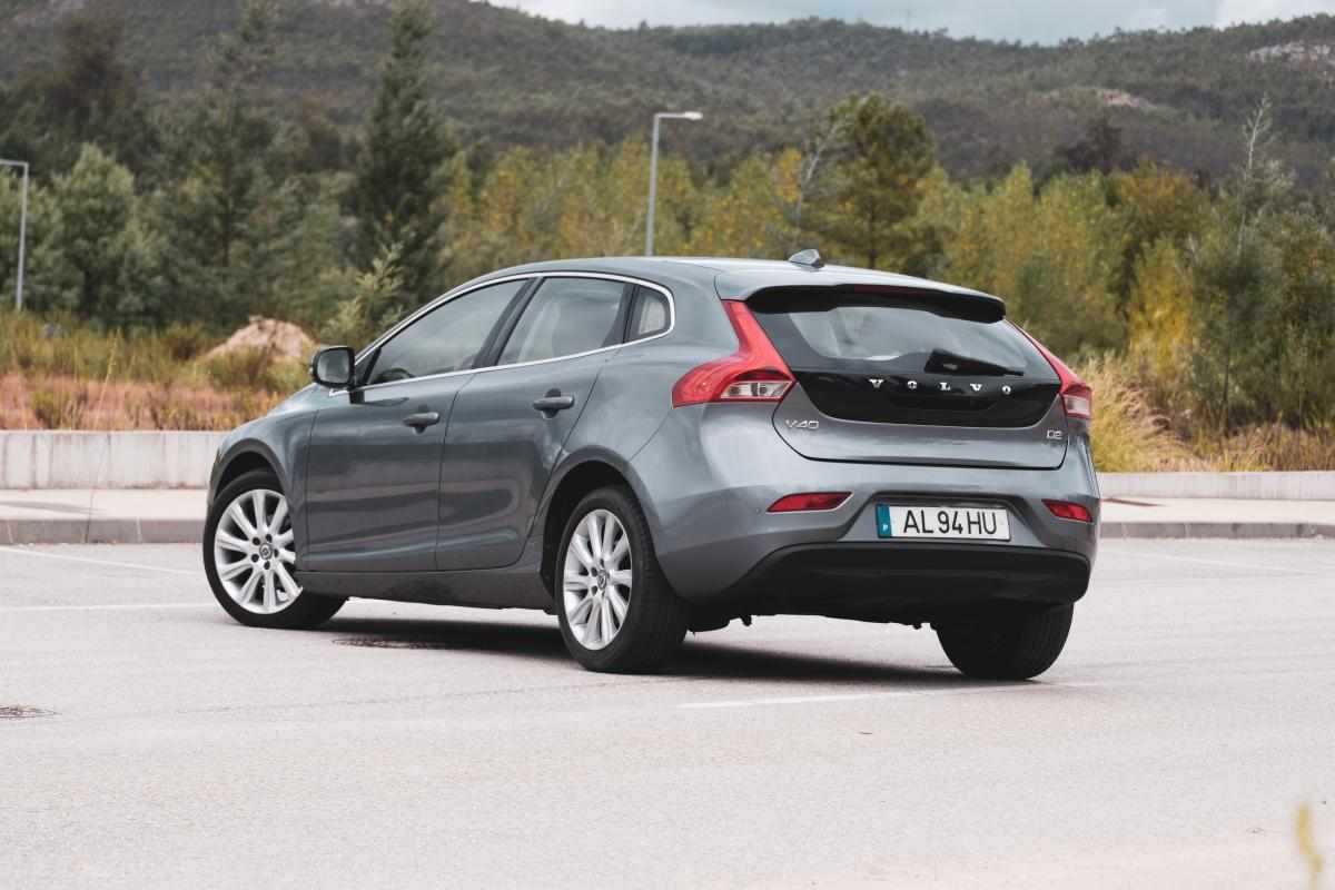 volvo-v40-1-6-d2-2015-diesel-1560cc