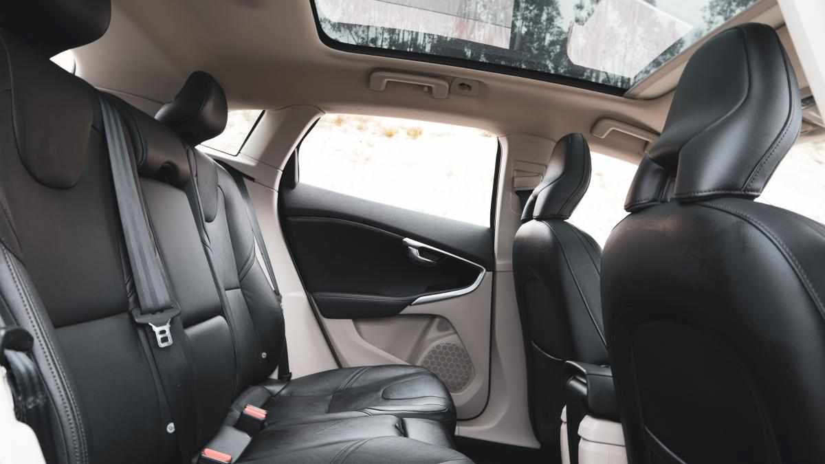volvo-v40-1-6-d2-2015-diesel-1560cc