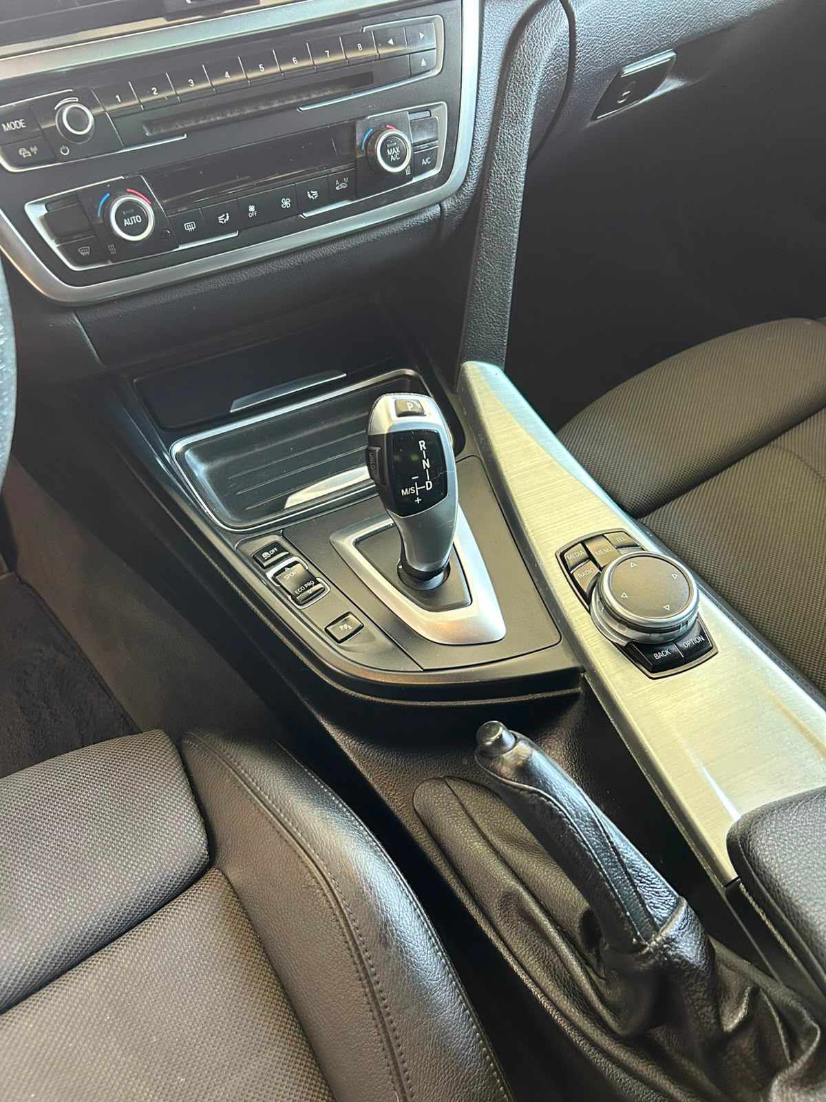 bmw-serie-3-318d-2015-diesel-1995cc