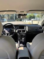 volvo-v40-d2-2013-diesel-1560cc