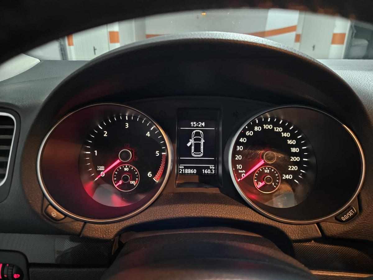 volkswagen-golf-1-6-tdi-2011-diesel-1598cc