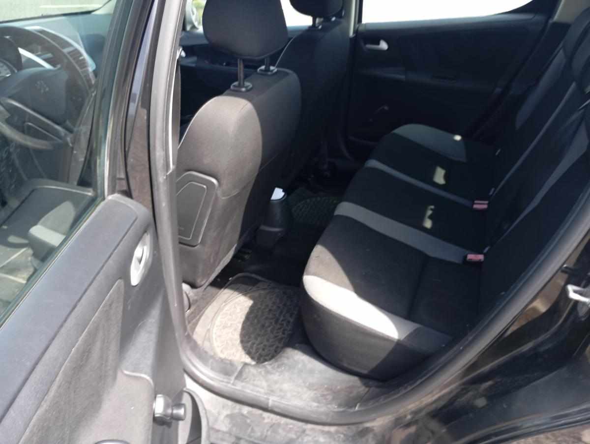 peugeot-207-1-4-hdi-2009-diesel-1398cc
