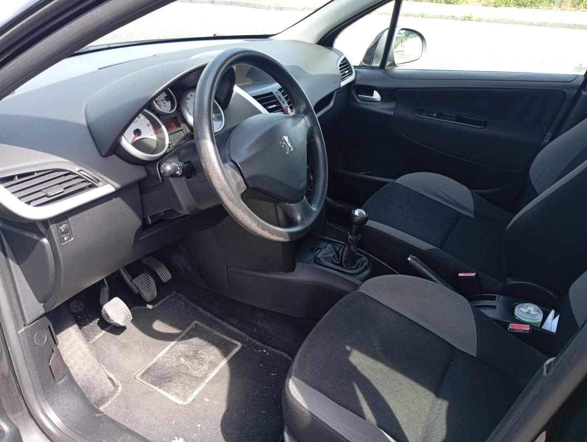 peugeot-207-1-4-hdi-2009-diesel-1398cc